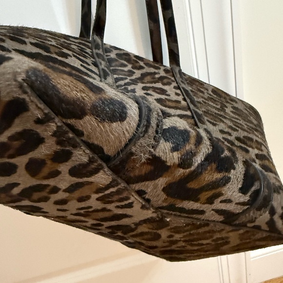 Zara Animal Print Tote with Pouch - Picture 5 of 8